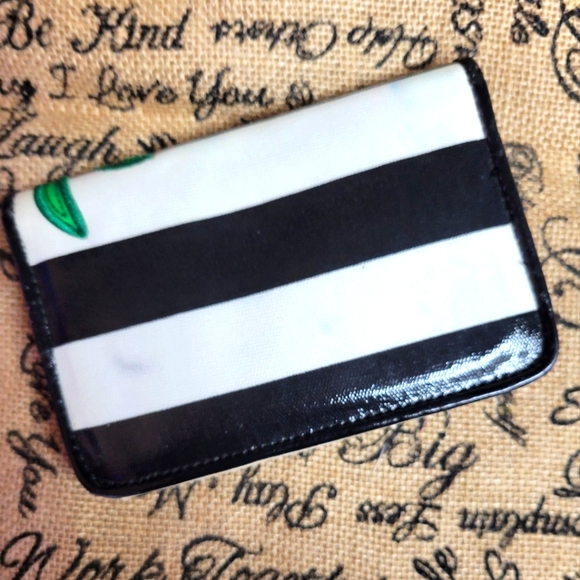 Betsey Johnson sequined pineapple crossbody - Picture 7 of 14